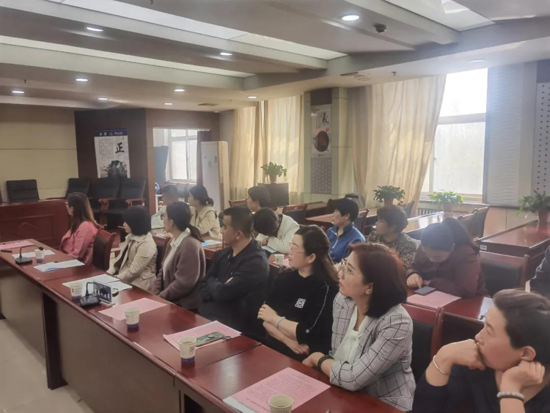 现代警务挑战与突破，最新警片深度解析