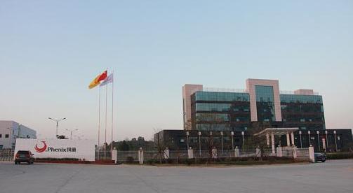 凤凰光学引领行业变革，开启全新光学新时代