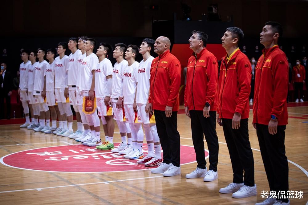 国家男篮蓄势待发，新篇章期待辉煌表现！